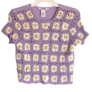 Crochet daisy flower top